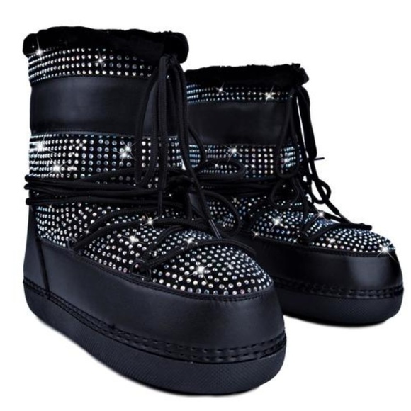 𝙇𝙖𝙨𝙩 𝙎𝙞𝙯 6 💎Rhinestone Embellished M🌚on - Picture 3 of 8